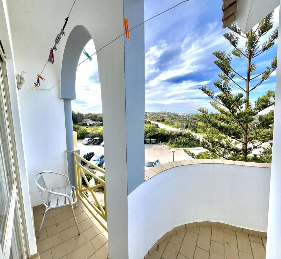 Charming Salema Apartment Exterior photo